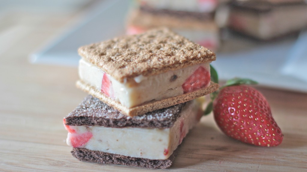 healthy-ice-cream-sandwich-recipe-strawberry-banana-1
