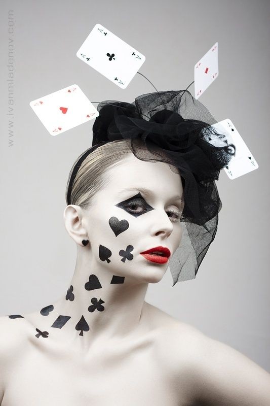 queen of the hearts halloween
