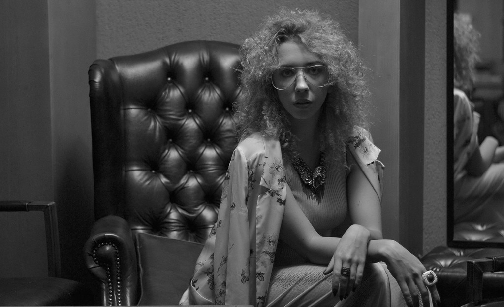 monoclu simona preda